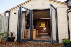 bifold door prices woodford green-min (1)